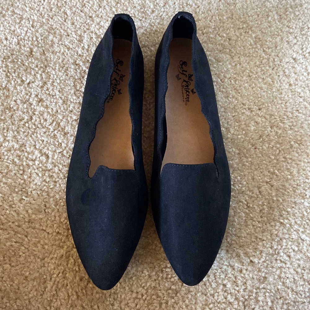 black pointed toe flats